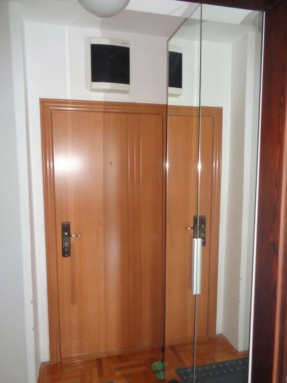 Apartment Aleksija Ниш Экстерьер фото